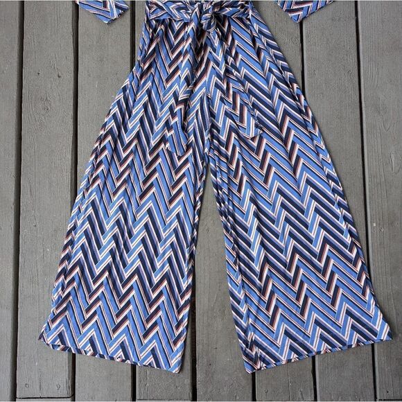 By Anthropologie Blue Chevron Breezy Jumpsuit Size XS Zig Zag Print, Jersey Knit - Picture 3 of 7